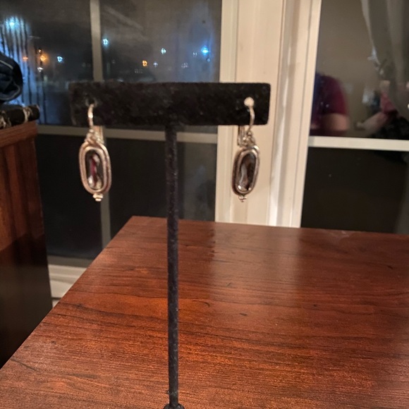 Earrings - Picture 1 of 2